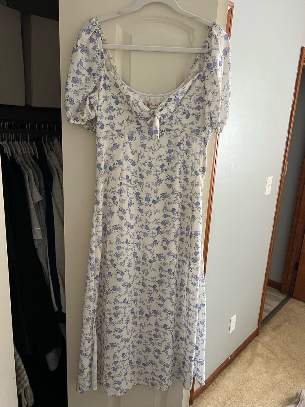 Women’s Cream Floral Midi Dress with Puff Sleeves